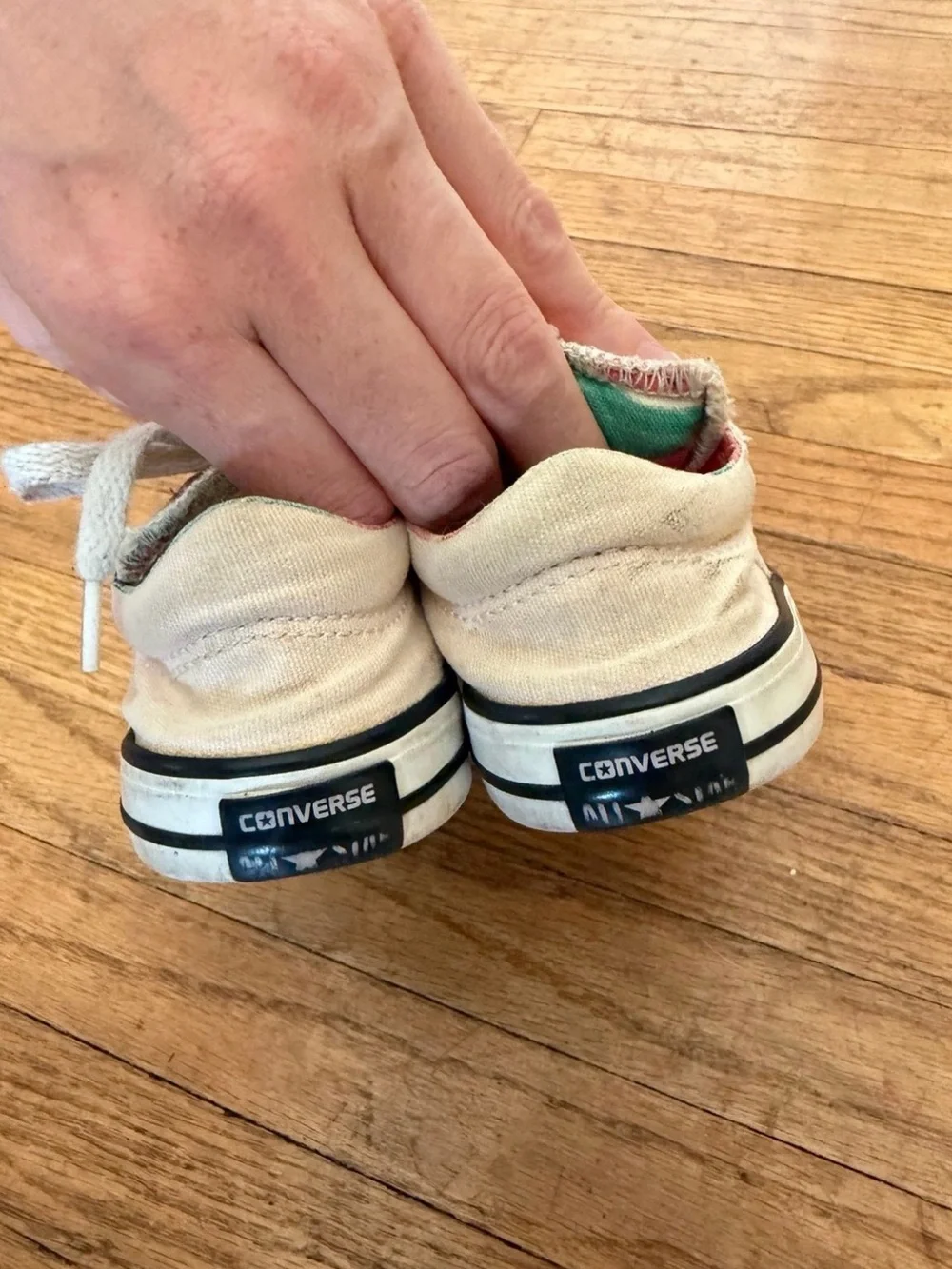 Girls size 8 Converse